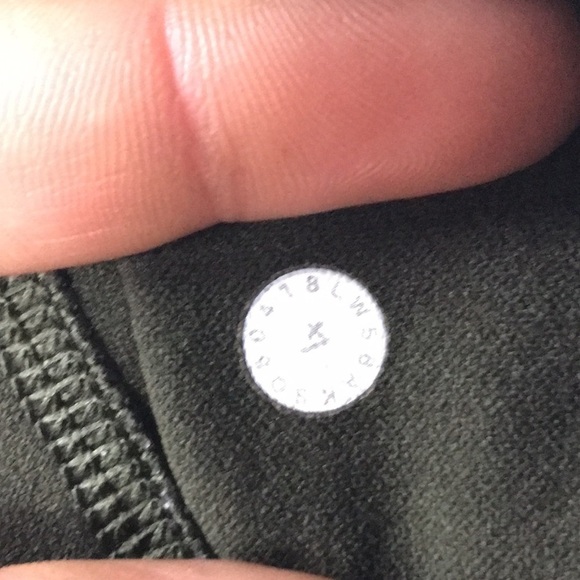 Lululemon Reveal Tight *En Avante 26" Dark Olive - Picture 10 of 13